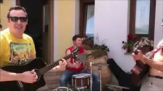 Pikapolonica - Traktor In The Brajda (Official video)