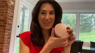 Get Ready with the Fancii Mini Lumi Lighted Compact Mirror