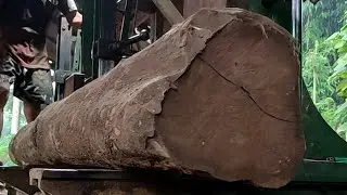 The process of sawing old teak wood into beautiful, high-quality furniture materials #21