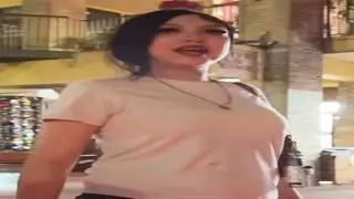 MULHER &Eacute; PRESA POR JOGAR SPRAY DE PIMENTA EM BEB&Ecirc;