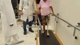 Reeducação de marcha na amputação transfemoral com silicone liners