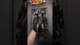 *FIRST LOOK* Hot Toys Black & Gold Version Iron Man Mark 7 Unboxing #hottoys #ironman #actionfigures