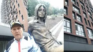 Selfie with John Lennon\Селфи с Джоном Ленноном