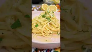 Spaghetti al Limone: Knoblauch, Butter & viel Zitrone. Man k&ouml;nnte fast Pasta alla Feli sagen🍋🇮🇹😉