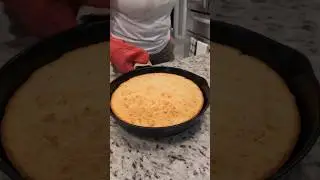 True southern cornbread. No sugar in sight. 👀 #recipe #easyrecipe #southerncooking #cornbreadrecipe