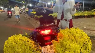 Amazing Motorcyles in Vietnam. Twin turbo flower engine. Full of beauty