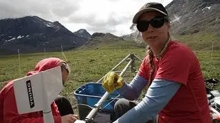 Travail sur le terrain : rencontrez une &eacute;cologiste de Parcs Canada