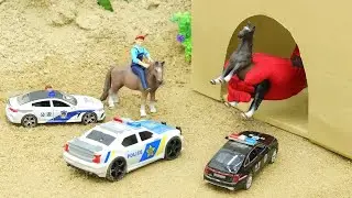 Police car rescue car from the hand in the cave | COAS Toys TV