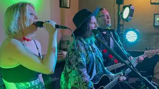 Lizzy Wilde & John Curtain feat. Niko Hurme -Go your own way (Fleetwood Mac cover)