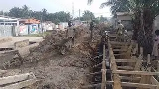 casting of udrain concrete #construction #roadworks #sawage #videos #