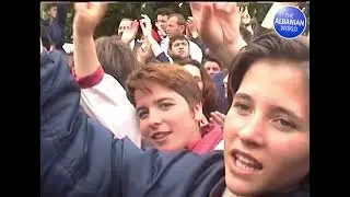 Prishtina n&euml; vitin 1998 | Video-foto nga protesta e madhe historike kunder pushtetit serb n&euml; Kosov&euml;