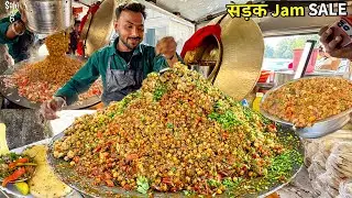 India&rsquo;s TOP SELLING Tadke Wale Masala Chole Kulche 😍 Street Food India