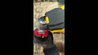 🔥 Tacker DeWalt DCN701N &ndash; Niezbędnik elektryka? Test i praktyczne zastosowanie! 🔥