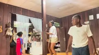 Random video asmat