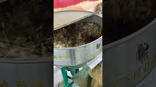 Stainless steel feed mixing tank, capacity is 100pcs, 200pcs. 300kg
