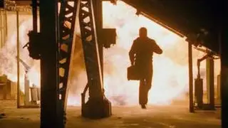 Jack escapes the gas plant - 24 Season 5