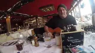 lecker  #Essen und  #Trinken mit  #LiveMusik im #Kasermandl in dem #Weihnachtsmarkt  #Gendarmenmarkt