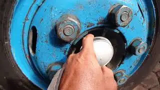 @install the front axle cover