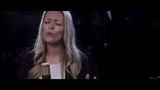 Suzie Villeneuve - L'ESCALIER (Paul Piché) - Acoustique (Videoclip officiel)