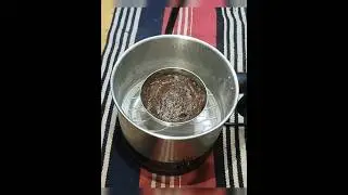 CAKE IN KETTLE 😱 || CHOCOLAVA GOES WRONG AGAIN 🤦🏻&zwj;♂️ || #shorts #hostellife #cake #sweet #easy