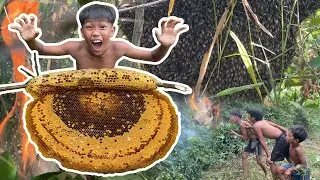 Decko streams, chapter:Primitive Foodie #048 | Finding Honeybee for food in the jungle