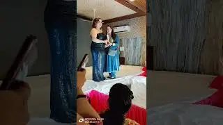 Hey guys I meet nisha lamba in seminar with award #gayatribeautyparlour#