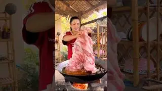 &ldquo;Cooking Delicious Braised Pork with Sreypov | USA Style&rdquo;@notorious_foodie #usashorts