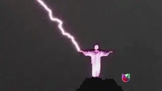 Un rayo alcanz&oacute; al Cristo Redentor de R&iacute;o de Janeiro -- Noticiero Univisi&oacute;n