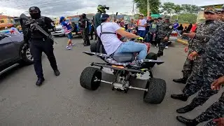 Voló cuando Chocó con el Cuatrimoto - La Policía nos tiene rodeado en el Carnaval Jarabacoa 2023 🇩🇴