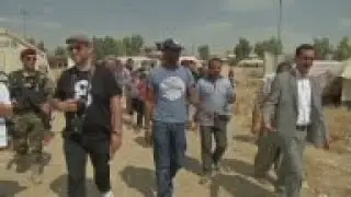 Music artist Pras visits frontline and IDP camp