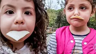 ESMANUR VE AFİFE KUMDA SAKIZ BULDULAR!