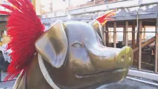 Only at Pike Place Market Pigs Fly