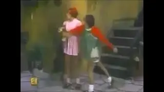 Chaves - 7&ordf; Temporada - Chiquinha d&aacute; Um Soco na Cara de P&oacute;pis