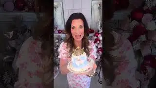 🎉Giveaway time!! I&rsquo;m giving away this adorable fake cake! To enter, comment down below! 🎉🎂🥳