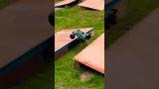 Scy 16101 rc car jump #rc #rccar #scy16101 #shorts #short #rc4wd #rc4x4 #conquer #toys #rccars #fun