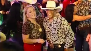 OMAR Y EDITH MUY ALEGRES !