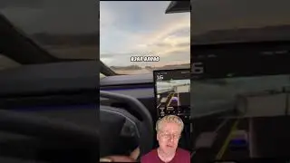 Что он вытворяет Tesla Cybertruck на пустой дороге