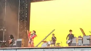 The Yeah Yeah Yeahs - 'Gold Lion' live at Austin City Limits Festival