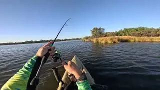 Un día perfecto de pesca en kayak en Australia