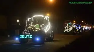 Parade lumineuse de tracteurs d&eacute;cor&eacute;s pour No&euml;l &agrave; Bilzen