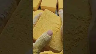 #asmr #crunchycrumbles #asmrsounds #asmrchalkgermany #relax #crumbleart #short #gymchalkasmr