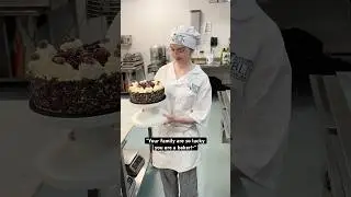 My cake MELTED- 😭 #bakery #pastryschool