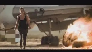 movies explained in Hindi | Mother's Daring Rescue| Trapped in Futuristic Car #hindiexplained #movie