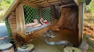 Surviving 30 Days Underground: Terrifying Moment a Snake Invades My Bed
