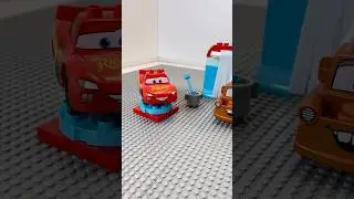 LEGO DUPLO - Lightning McQween & Mater's Car Wash Fun 10996 #lego #duplo #cars