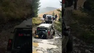 Bomb hole big green landrover discovery 2 #discovery #discovery2 #landrover #offroad #countryside