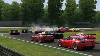Assetto Corsa 2025 4k   frenando y aun asi....