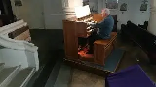 Elizabethan Serenade by Ronald Binge, arranged William Lloyd Webber