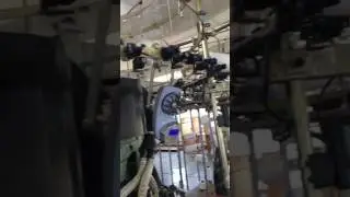 Seamless garments knitting machine