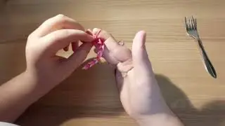 How to make rubber band / loom bracelet 